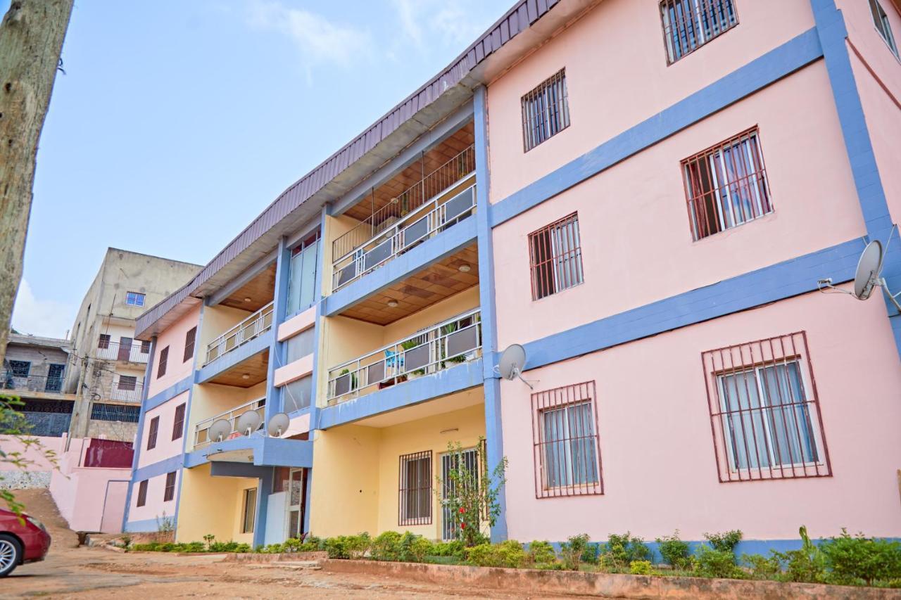 Appartement Avec Vue Panoramique Two Or Three Rooms ยาอุนเด ภายนอก รูปภาพ
