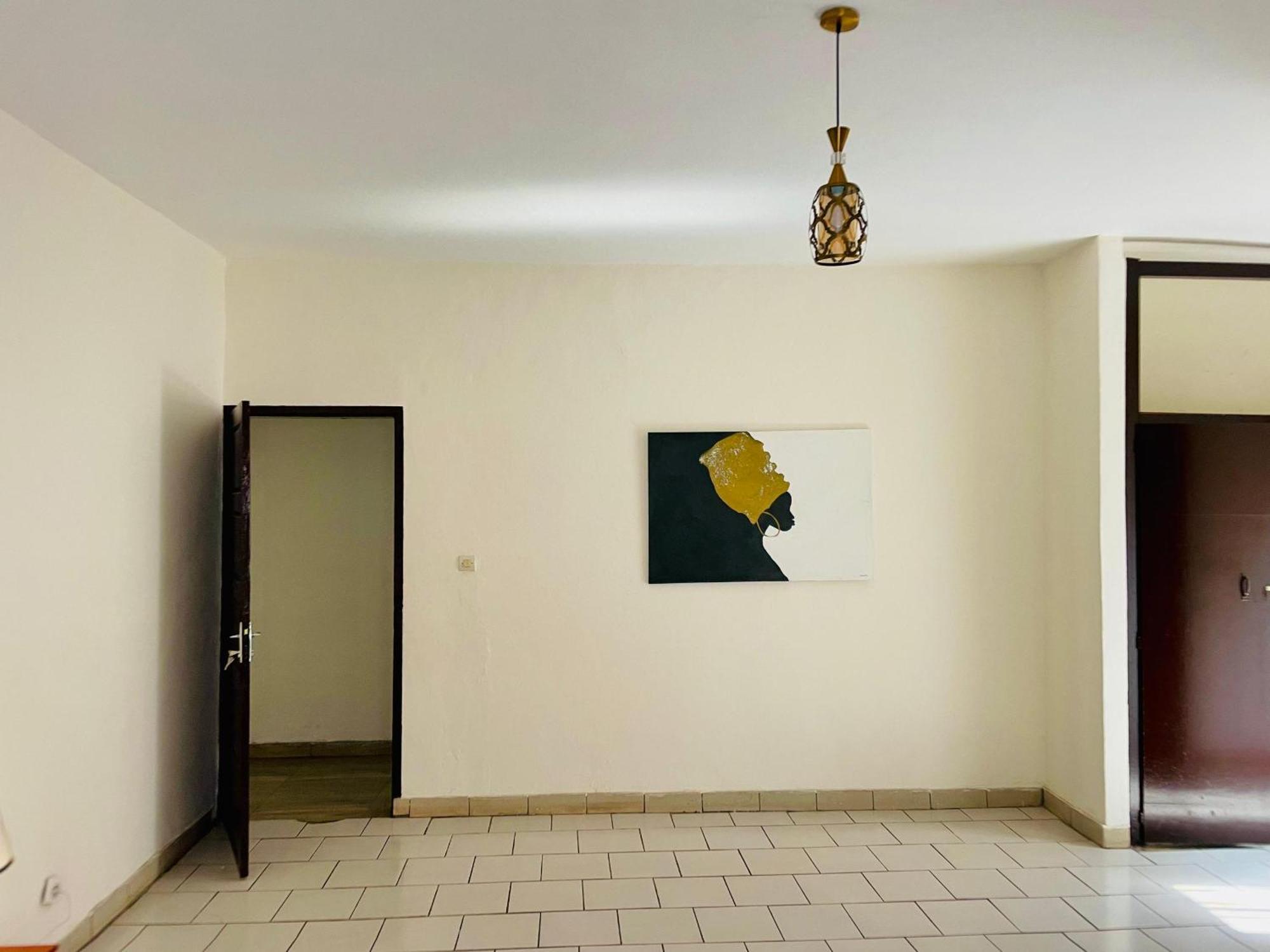 Appartement Avec Vue Panoramique Two Or Three Rooms ยาอุนเด ภายนอก รูปภาพ