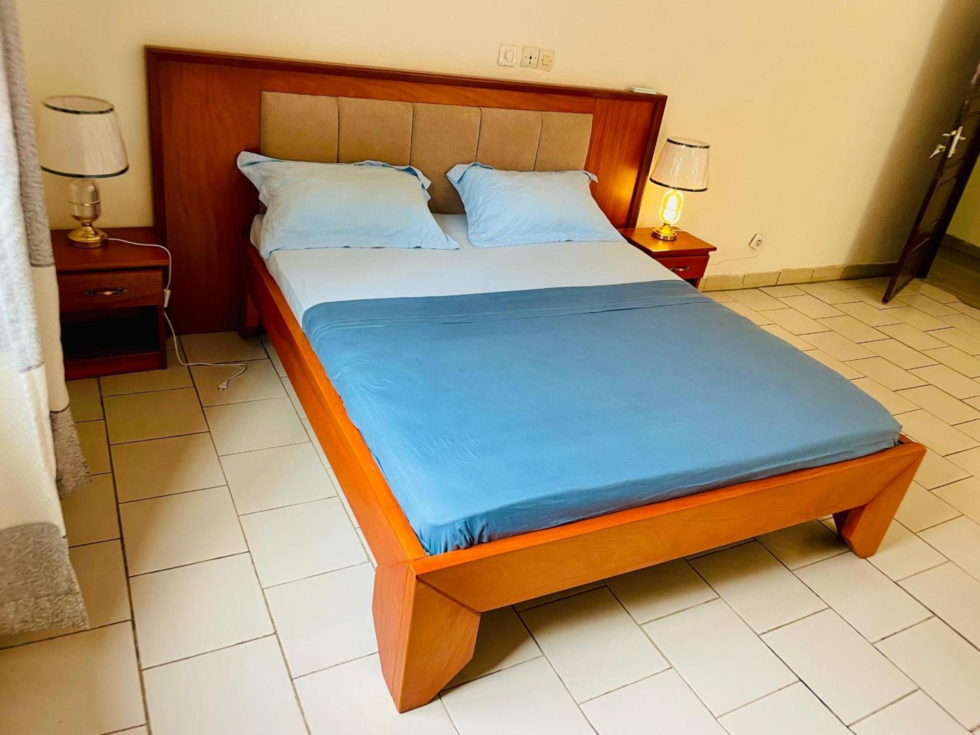 Appartement Avec Vue Panoramique Two Or Three Rooms ยาอุนเด ภายนอก รูปภาพ