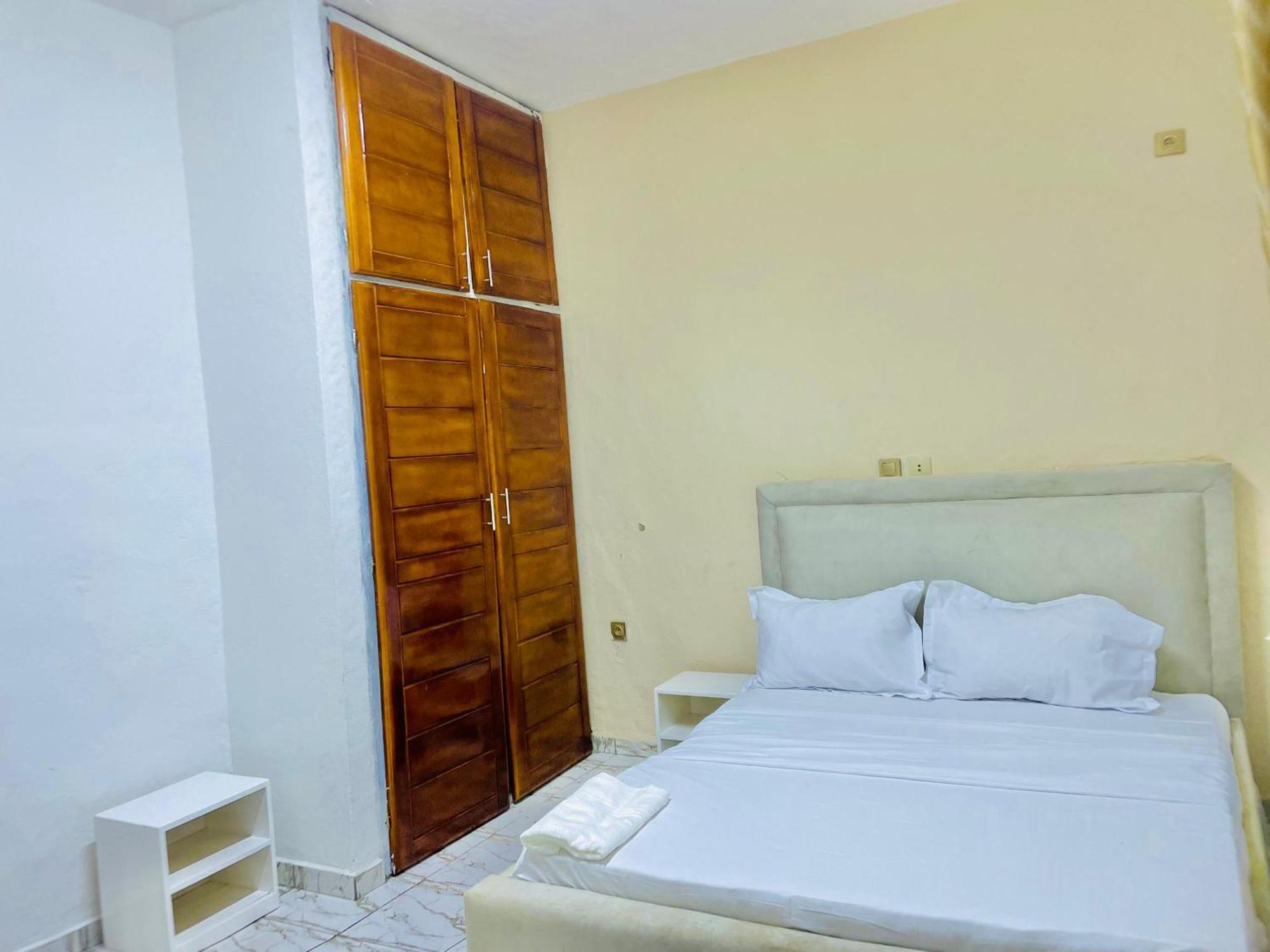 Appartement Avec Vue Panoramique Two Or Three Rooms ยาอุนเด ภายนอก รูปภาพ
