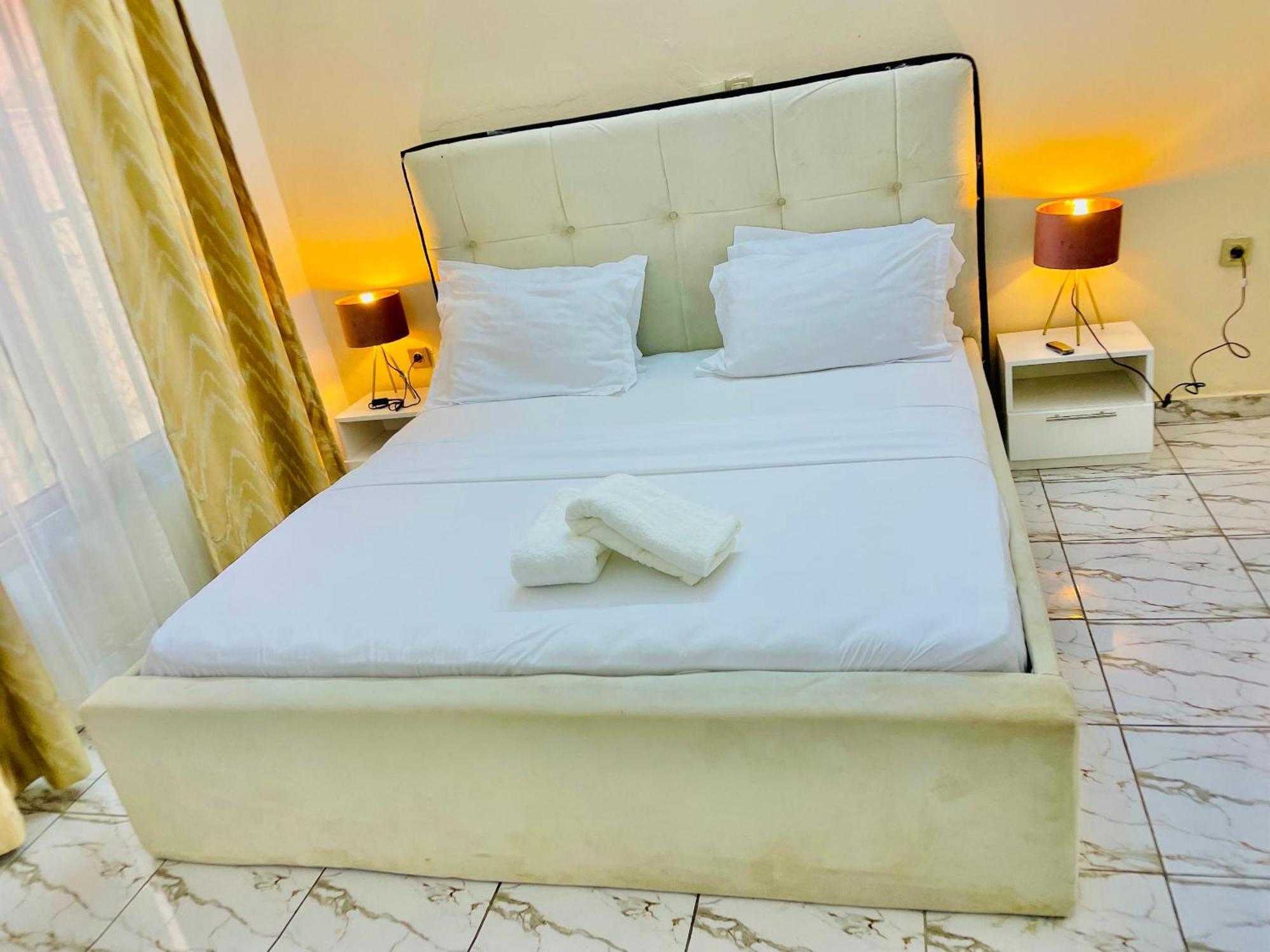Appartement Avec Vue Panoramique Two Or Three Rooms ยาอุนเด ภายนอก รูปภาพ
