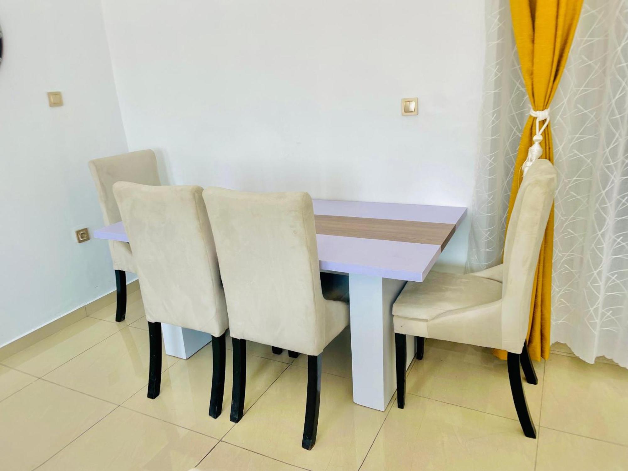 Appartement Avec Vue Panoramique Two Or Three Rooms ยาอุนเด ภายนอก รูปภาพ