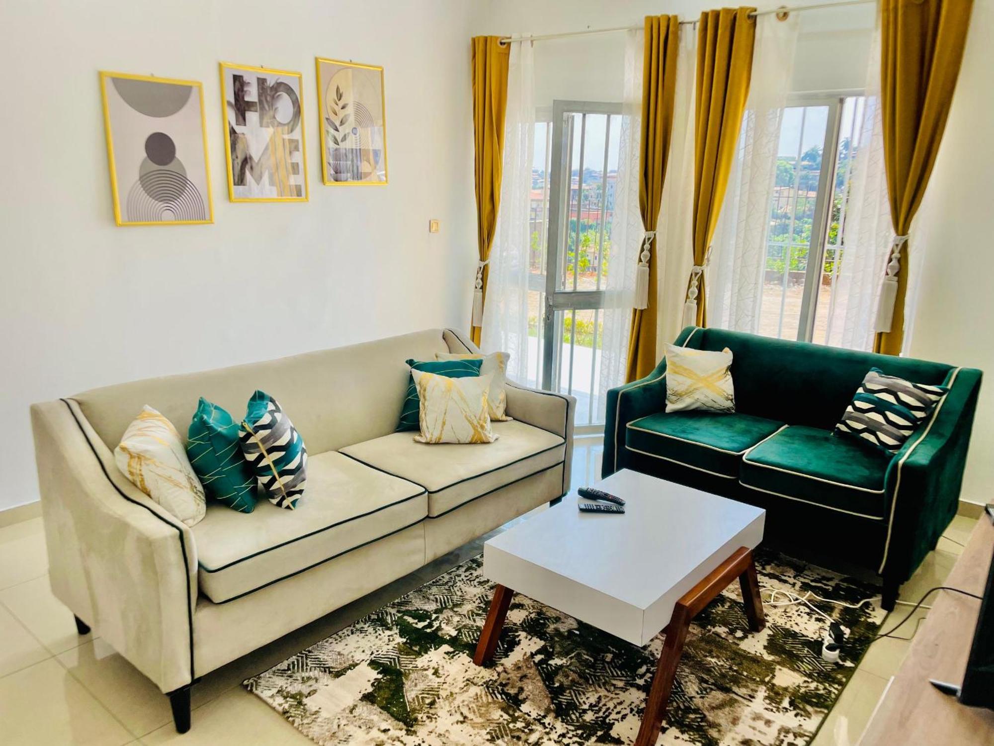 Appartement Avec Vue Panoramique Two Or Three Rooms ยาอุนเด ภายนอก รูปภาพ